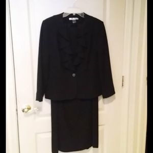 Nygard 2 piece black outfit
